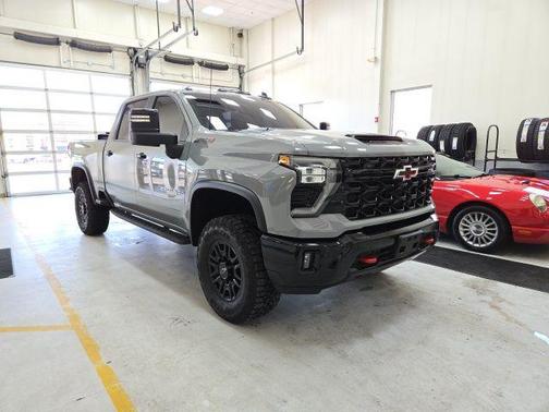 2024 Chevrolet Silverado 2500 4WD Crew Cab Standard Bed ZR2