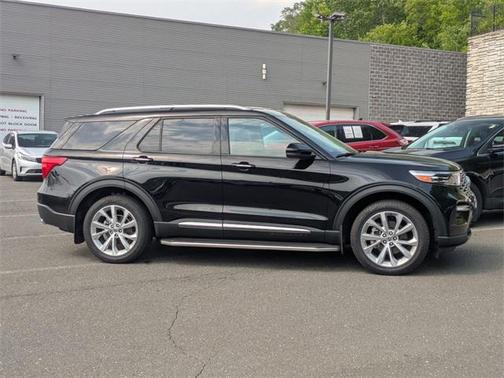 2023 Ford Explorer Platinum