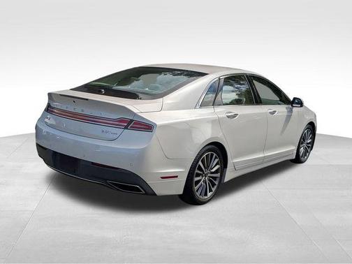 2017 Lincoln MKZ Base