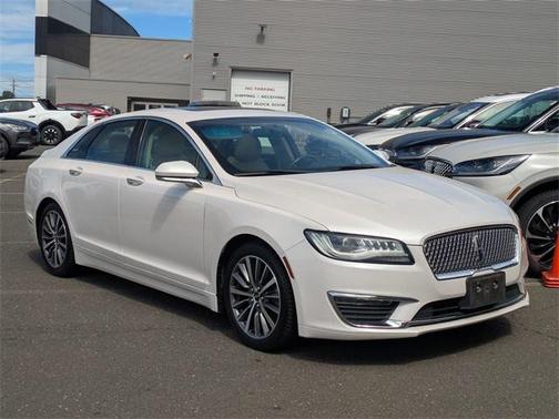 2017 Lincoln MKZ Base