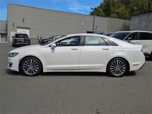 2017 Lincoln MKZ Base