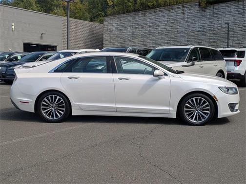 2017 Lincoln MKZ Base