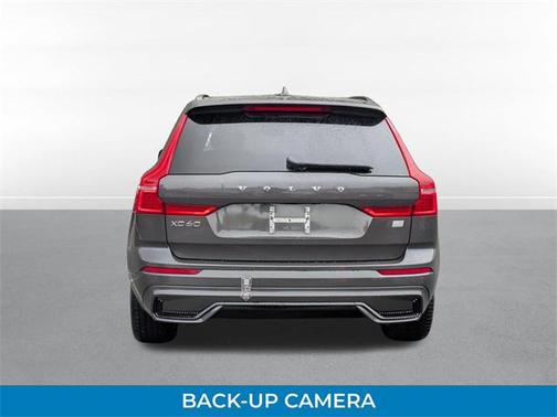 2022 Volvo XC60 Recharge Plug-In Hybrid T8 R-Design