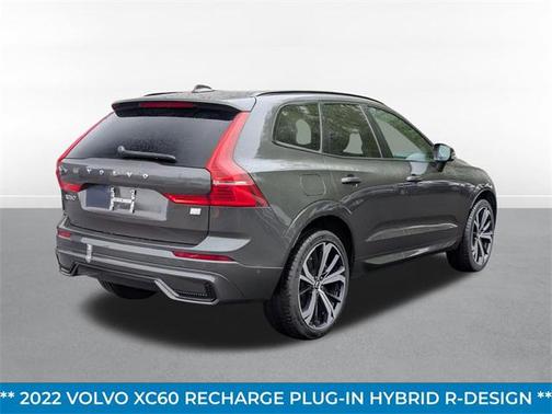 2022 Volvo XC60 Recharge Plug-In Hybrid T8 R-Design