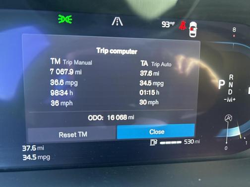 2024 Volvo S60 B5 Plus Black Edition