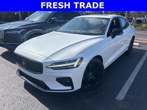 2024 Volvo S60 B5 Plus Black Edition