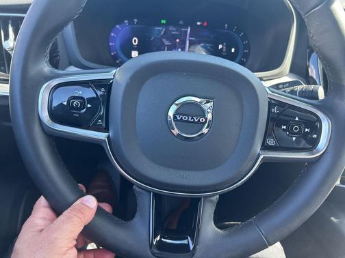 2024 Volvo S60 B5 Plus Black Edition