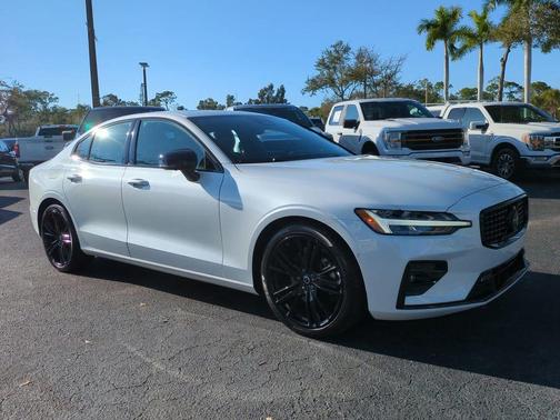 2024 Volvo S60 B5 Plus Black Edition