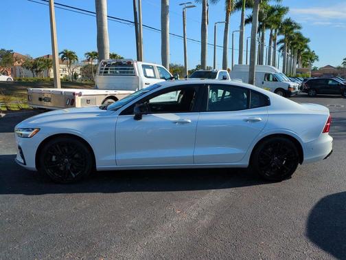 2024 Volvo S60 B5 Plus Black Edition