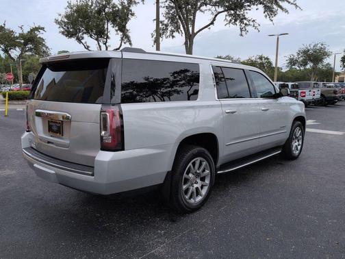 Quicksilver Metallic 2020 GMC Yukon XL Denali