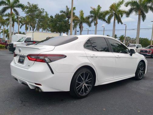 2024 Toyota Camry SE