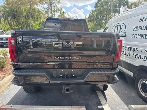2024 GMC Sierra 2500 Denali Ultimate