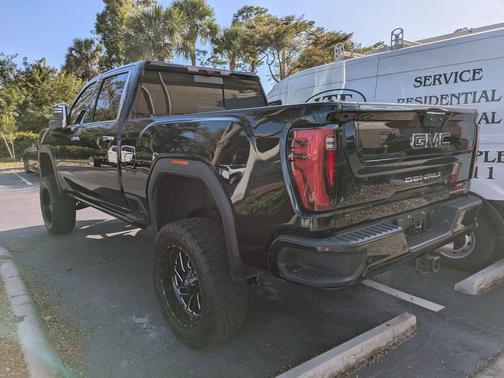 2024 GMC Sierra 2500 Denali Ultimate