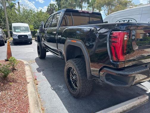 2024 GMC Sierra 2500 Denali Ultimate