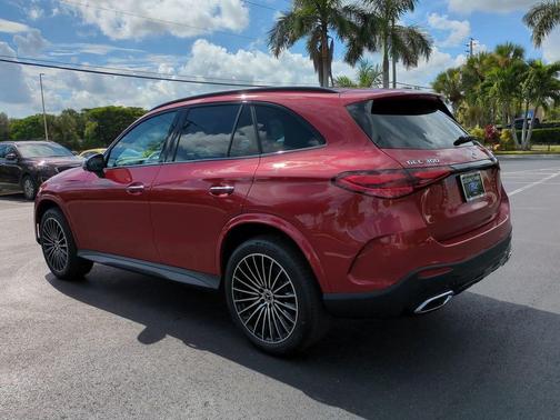 2025 Mercedes-Benz GLC 300 4MATIC