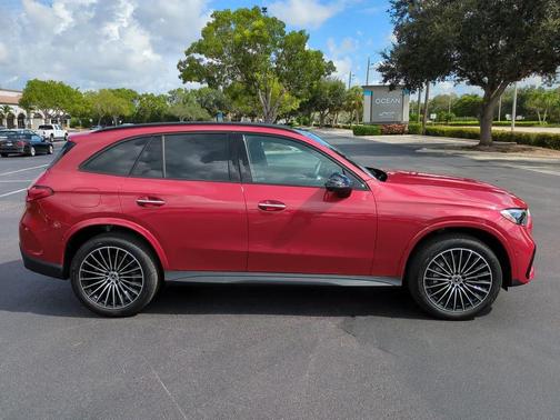 2025 Mercedes-Benz GLC 300 4MATIC