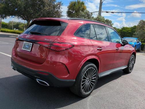 2025 Mercedes-Benz GLC 300 4MATIC
