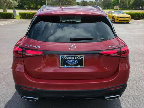 2025 Mercedes-Benz GLC 300 4MATIC