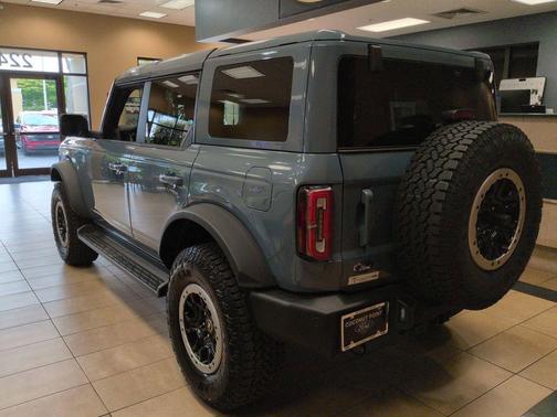 AZURE GRAY MET TRI-COAT 2025 Ford Bronco Outer Banks