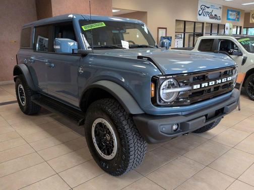 AZURE GRAY MET TRI-COAT 2025 Ford Bronco Outer Banks
