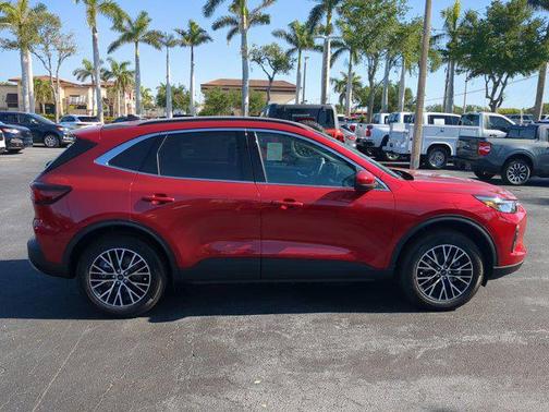 2025 Ford Escape SE