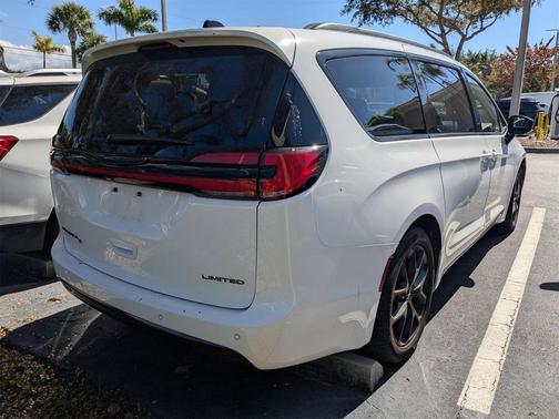 2025 Chrysler Pacifica Limited