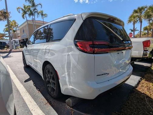 2025 Chrysler Pacifica Limited