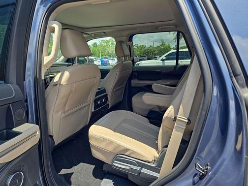 BLUE TINTED CLEARCOAT 2023 Ford Expedition Limited