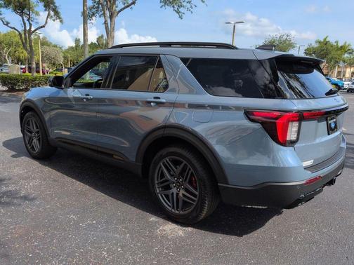 VAPOR BLUE 2026 Ford Explorer ST-Line