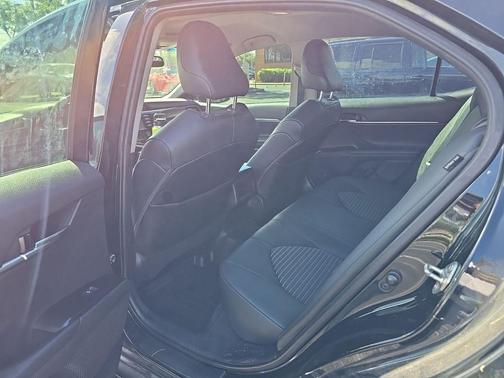 Midnight Black Metallic 2020 Toyota Camry SE