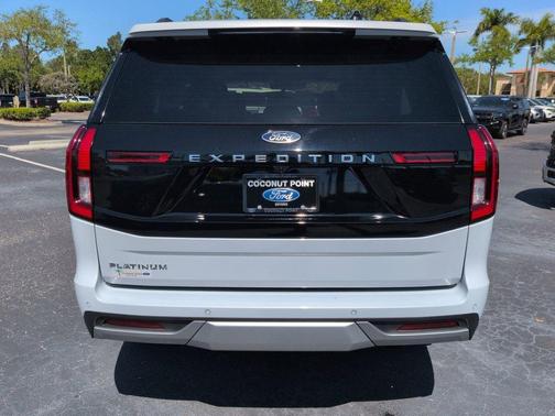SPACE SILVER METALLIC 2025 Ford Expedition Platinum