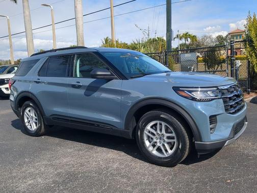 2026 Ford Explorer Active w/200A Pkg