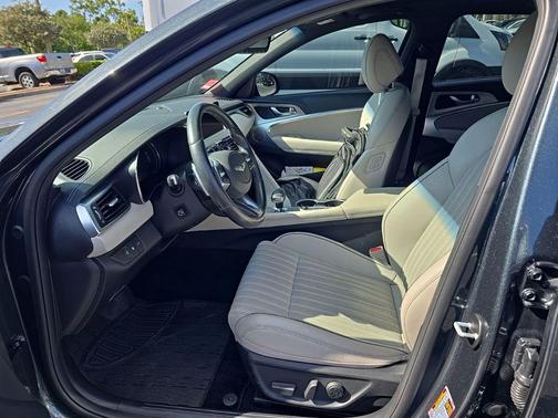 2023 Genesis G70 2.0T RWD