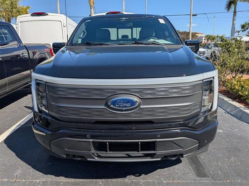 2023 Ford F-150 Lightning LARIAT