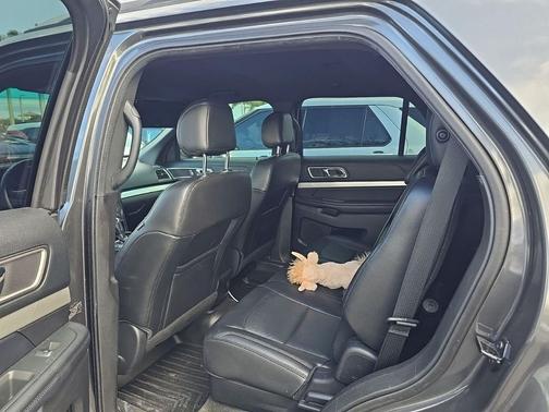 MAGNETIC METALLIC 2016 Ford Explorer XLT