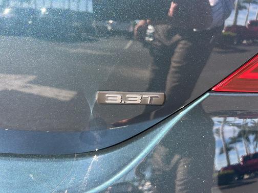 2023 Genesis G70 3.3T RWD