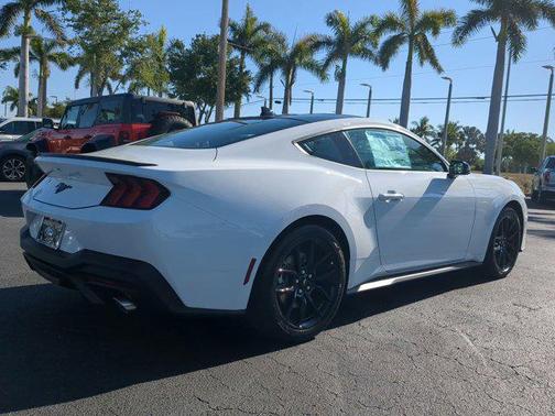 2025 Ford Mustang EcoBoost