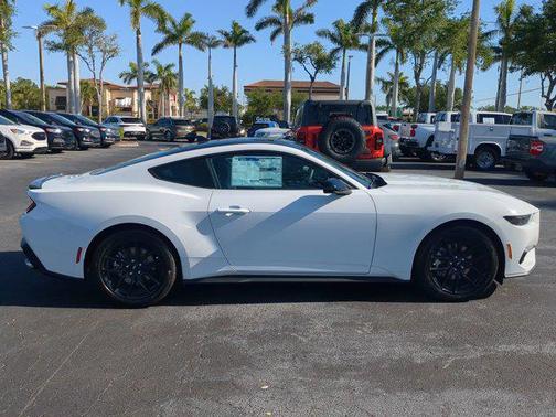 2025 Ford Mustang EcoBoost