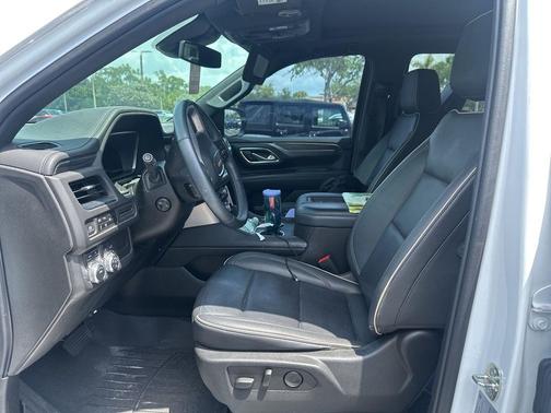 Summit White 2023 GMC Yukon XL SLT