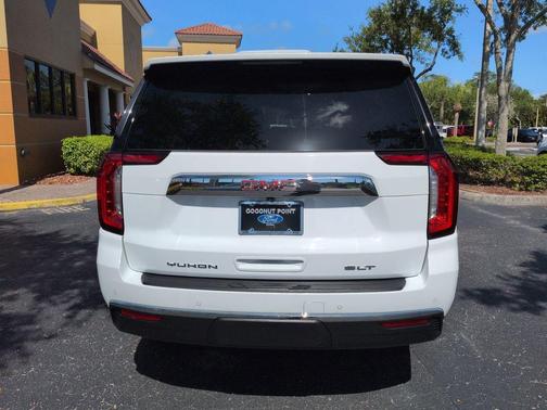 Summit White 2023 GMC Yukon XL SLT