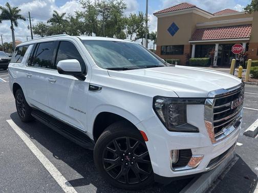 Summit White 2023 GMC Yukon XL SLT