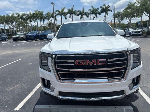 Summit White 2023 GMC Yukon XL SLT
