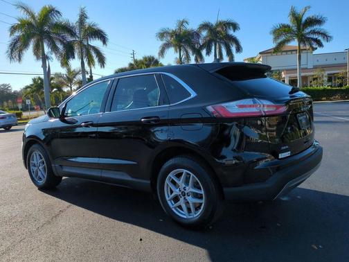2022 Ford Edge SEL