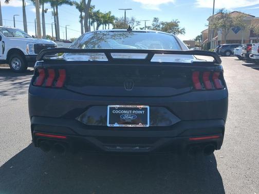 2026 Ford Mustang Dark Horse