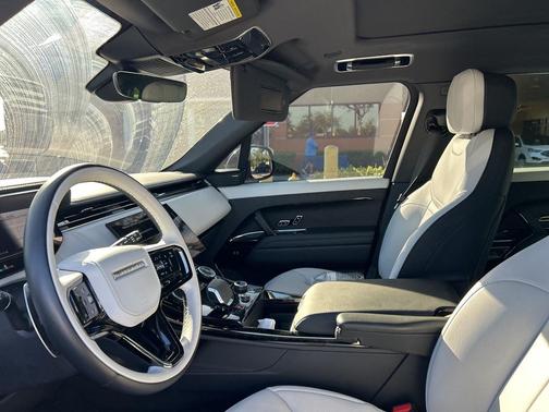 2023 Land Rover Range Rover Sport SE