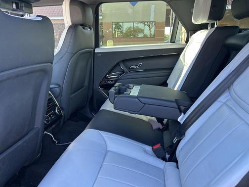 2023 Land Rover Range Rover Sport SE