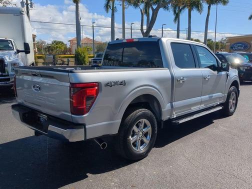 ICONIC SILVER METALLIC 2024 Ford F-150 XLT