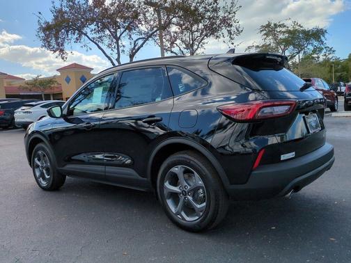 2026 Ford Escape ST-Line Select