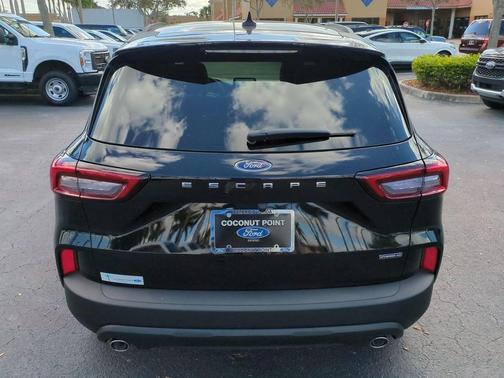 2026 Ford Escape ST-Line Select