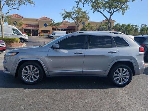 2016 Jeep Cherokee Overland